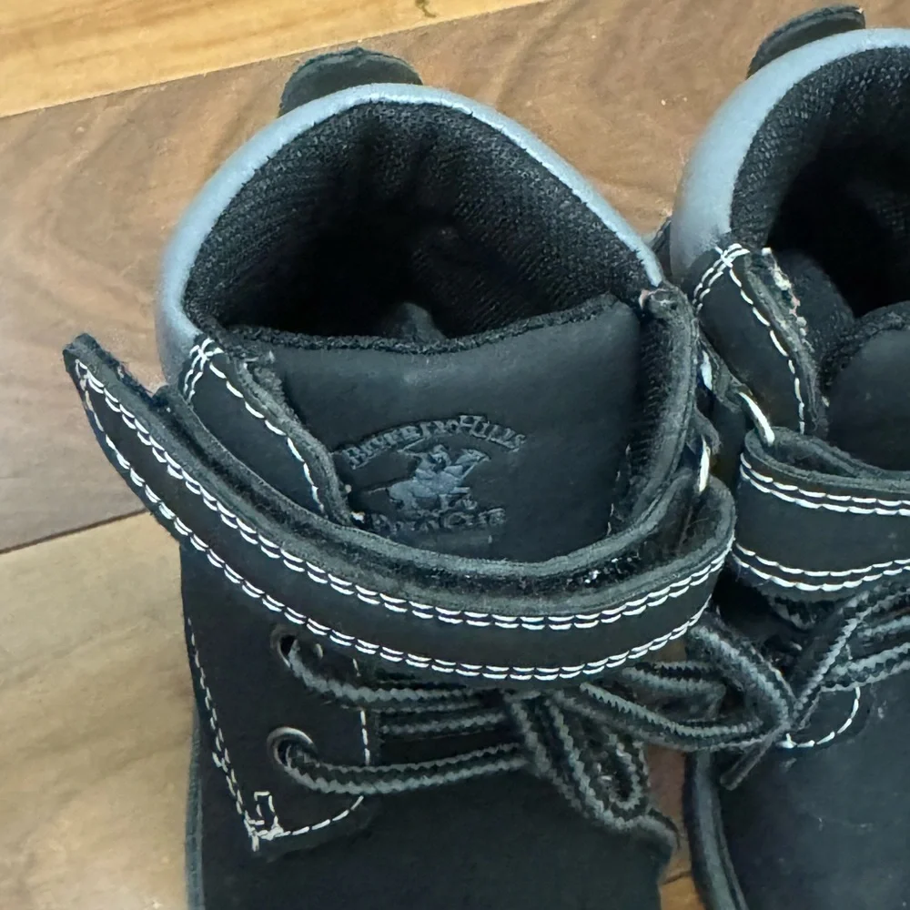 Beverly Hills Polo Club Black Kids Boots size 7